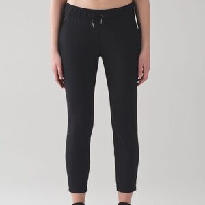 Lululemon On The Fly Pant Luxtreme Size 6 Jet Black 28”